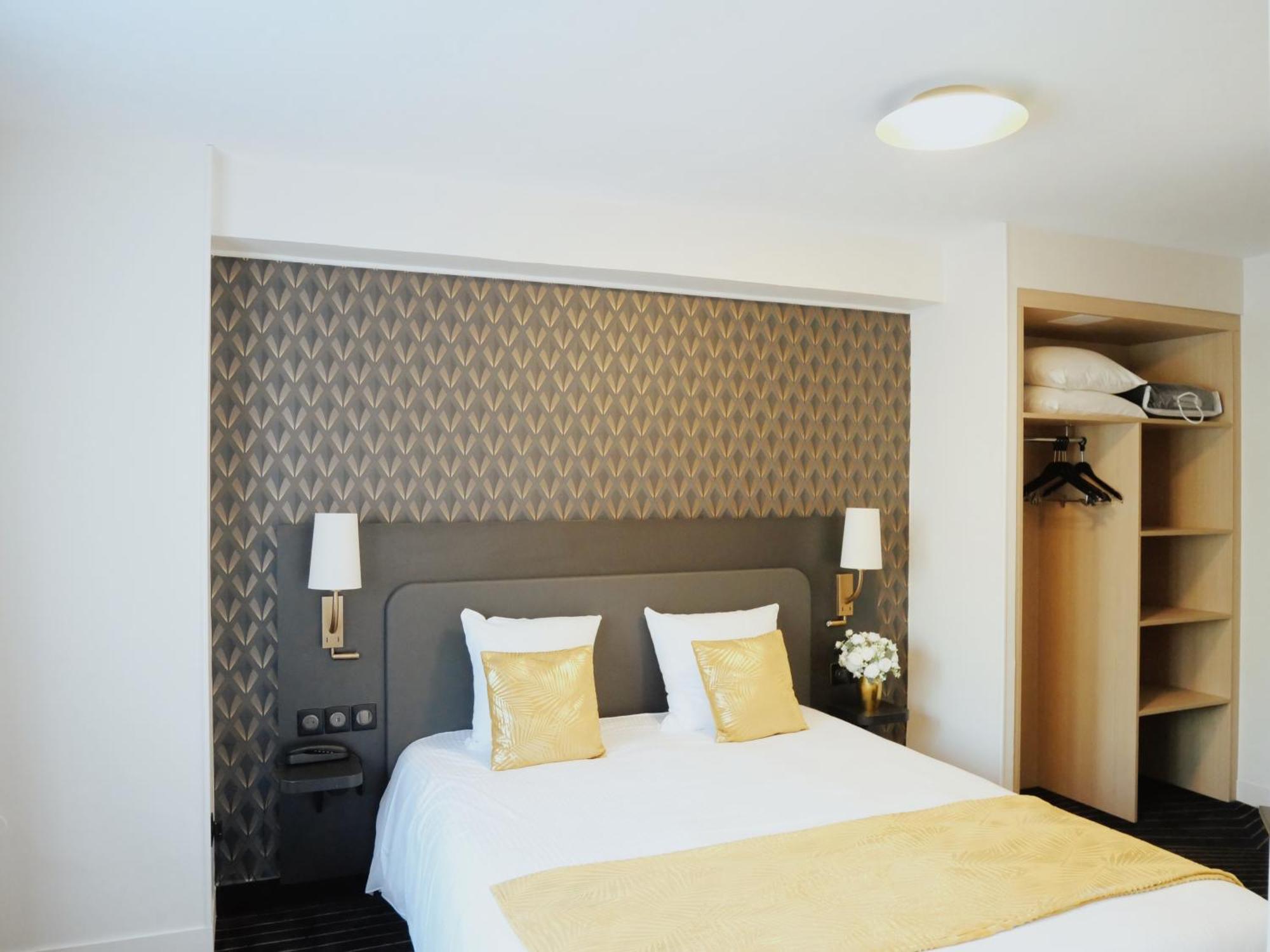Logis Le Clos Deauville Saint Gatien Exterior photo